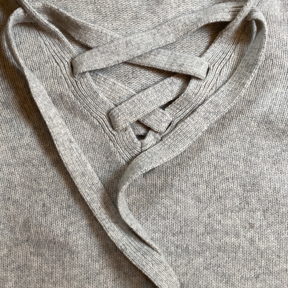 Ann Taylor soft wool/cashmere pale gray lace up sweater EUC Sz XS - Picture 4 of 8